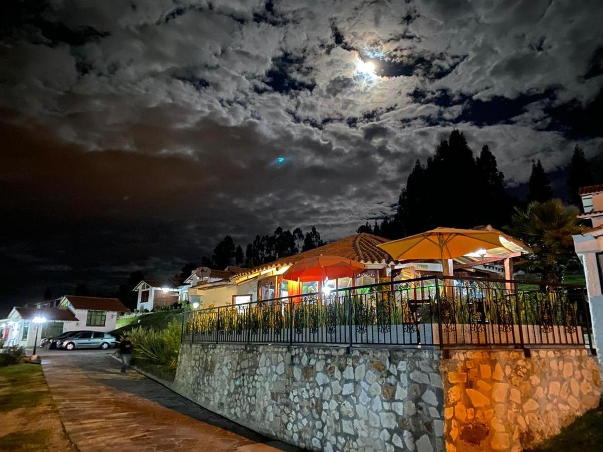 Hotel Cabanas San Cayetano Paipa Buitenkant foto
