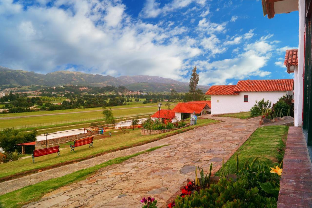 Hotel Cabanas San Cayetano Paipa Buitenkant foto