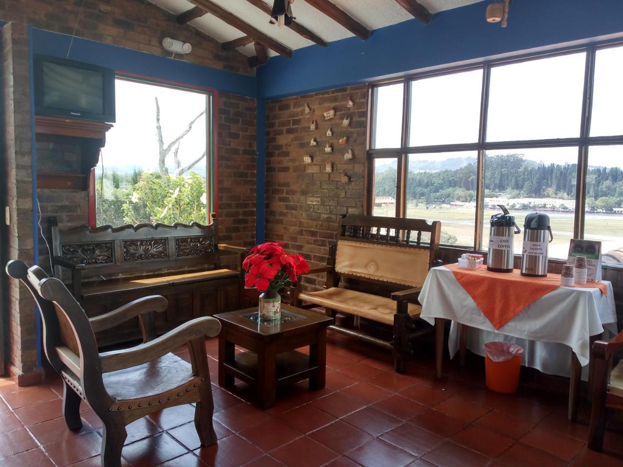 Hotel Cabanas San Cayetano Paipa Buitenkant foto
