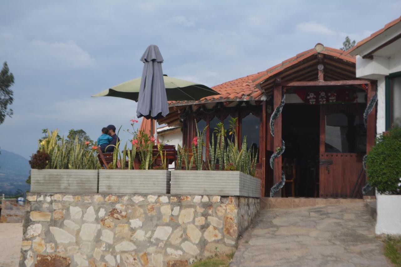 Hotel Cabanas San Cayetano Paipa Buitenkant foto